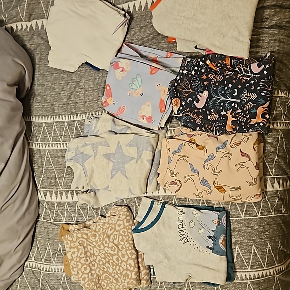 Girls pajama lot - 2 piece pajama sets